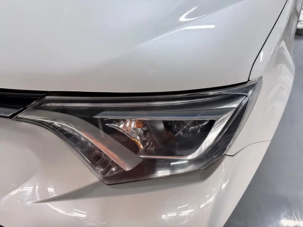 RAV4 Rongfang 2018 2.5L automatic four-wheel drive Elite i version купить на сайте DeffCars