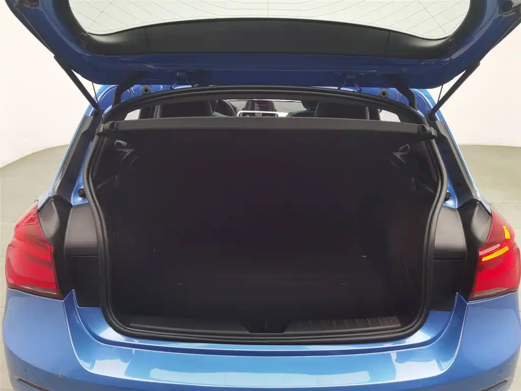 BMW 1 Series imported 2018 118i leading model купить на сайте DeffCars