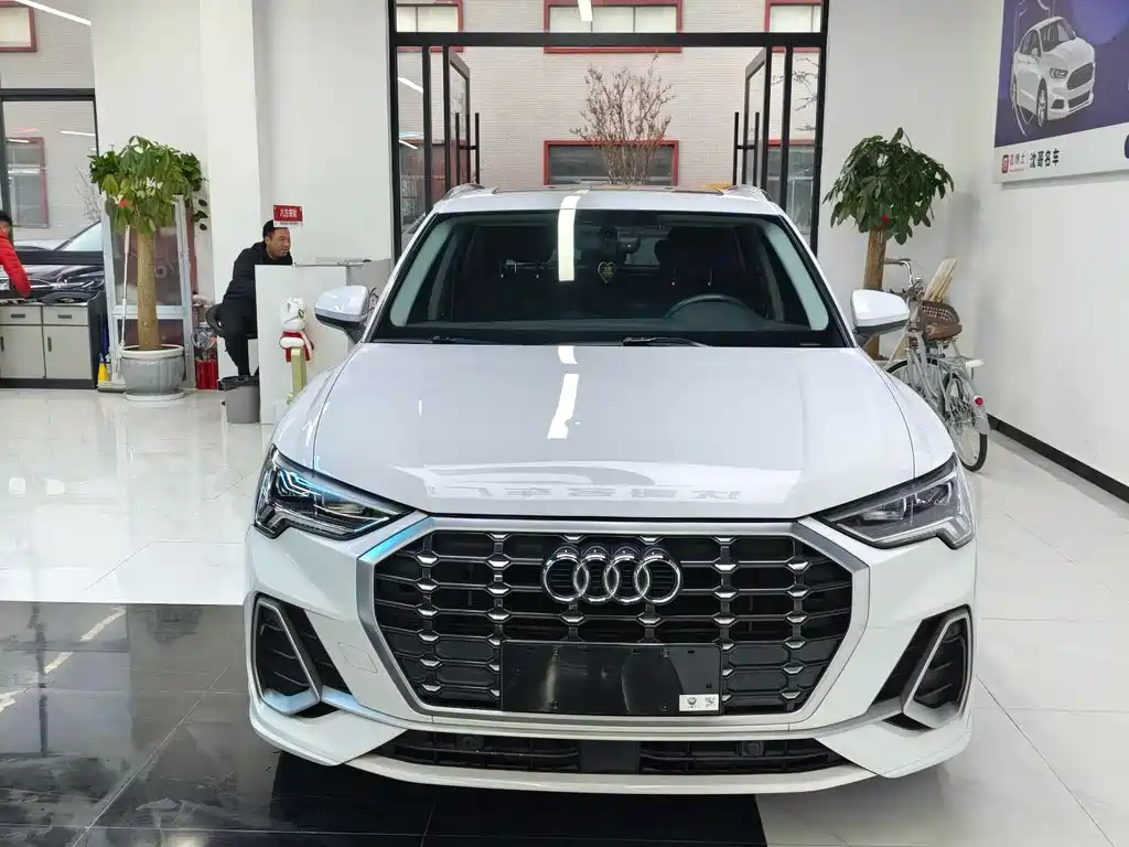 Audi Q3 2020 35 TFSI Fashionable and Dynamic купить на сайте DeffCars