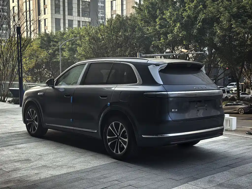Wenjie M7 2026 extended range Max four-wheel drive version 6 seats купить на сайте DeffCars
