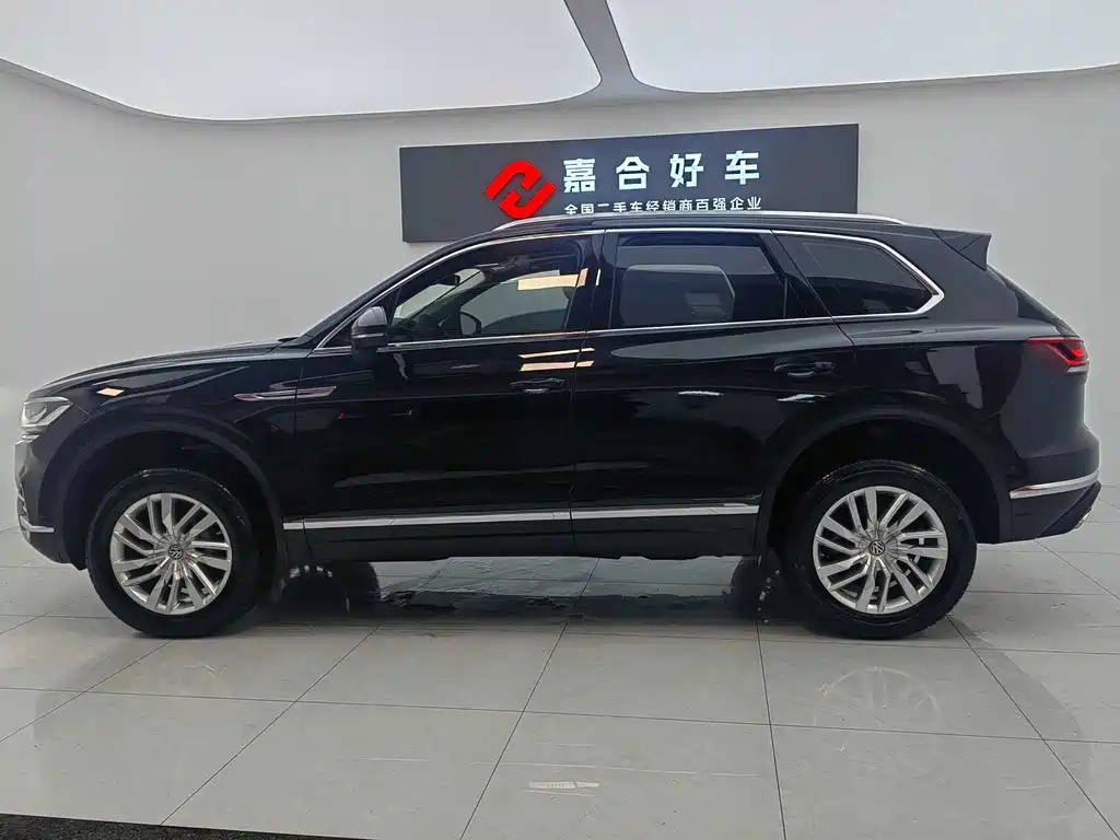 Touareg 2019 2.0TSI Sharp Wing Edition National VI купить на сайте DeffCars