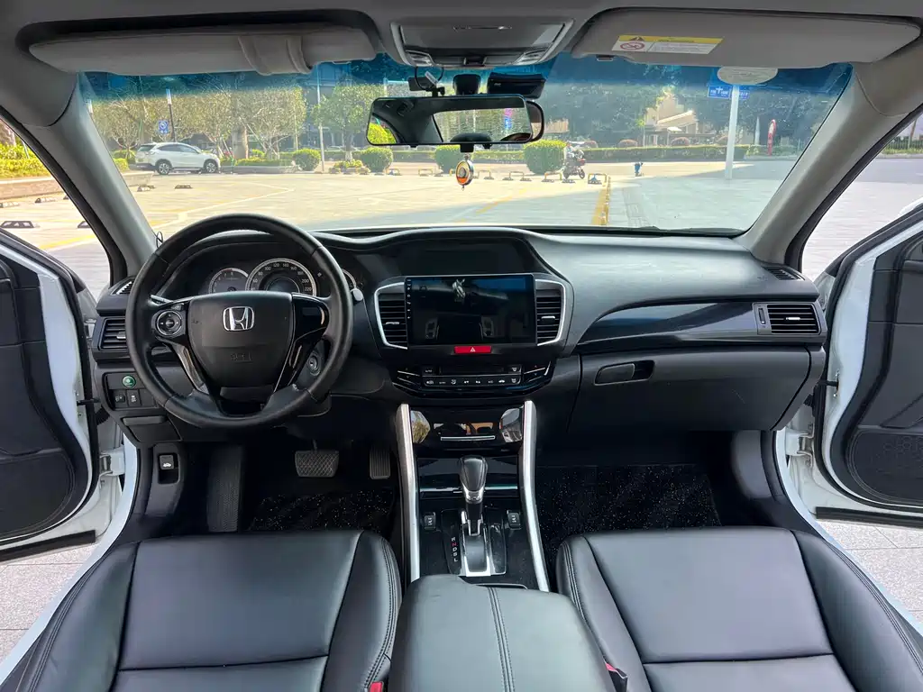 Accord 2016 2.0L Elite Edition купить на сайте DeffCars