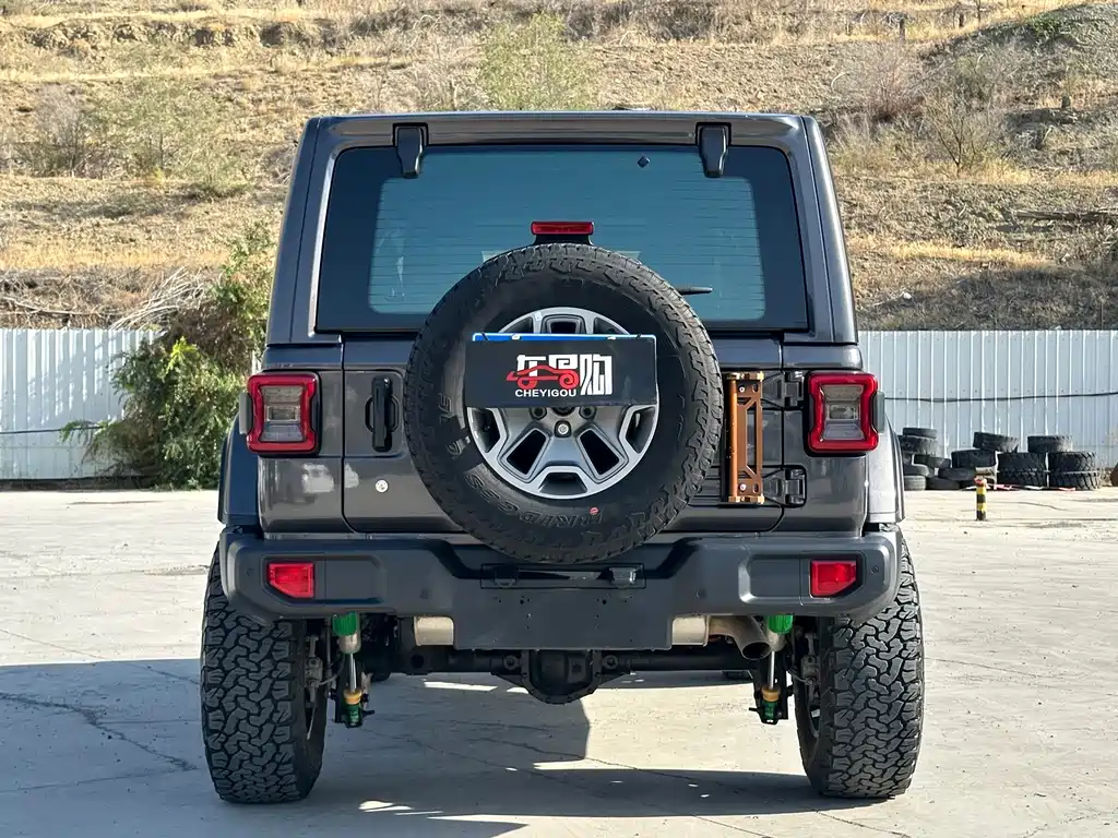 Wrangler 2019 2.0T Sahara four-door version National V купить на сайте DeffCars