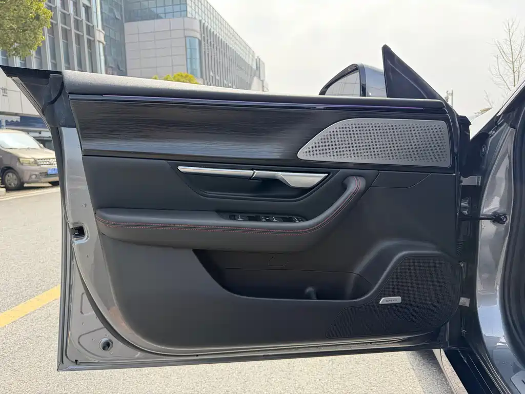 Xpeng P7 2022 586E купить на сайте DeffCars