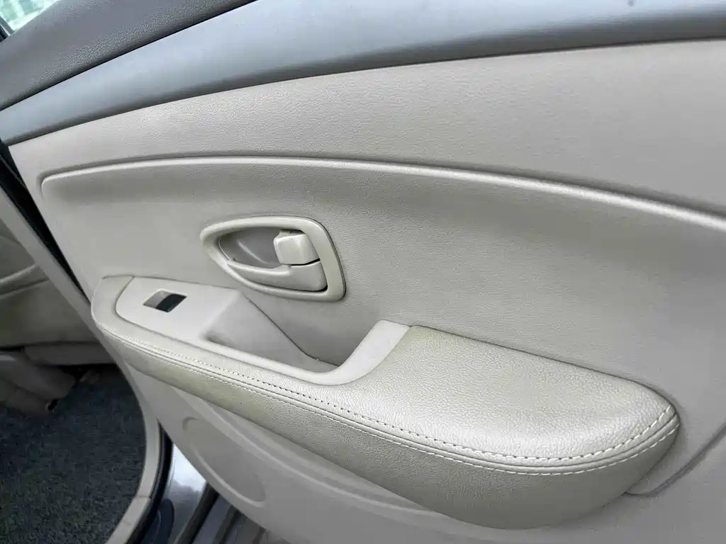 Sylphy 2012 Classic 1.6XE Automatic Comfort Edition купить на сайте DeffCars