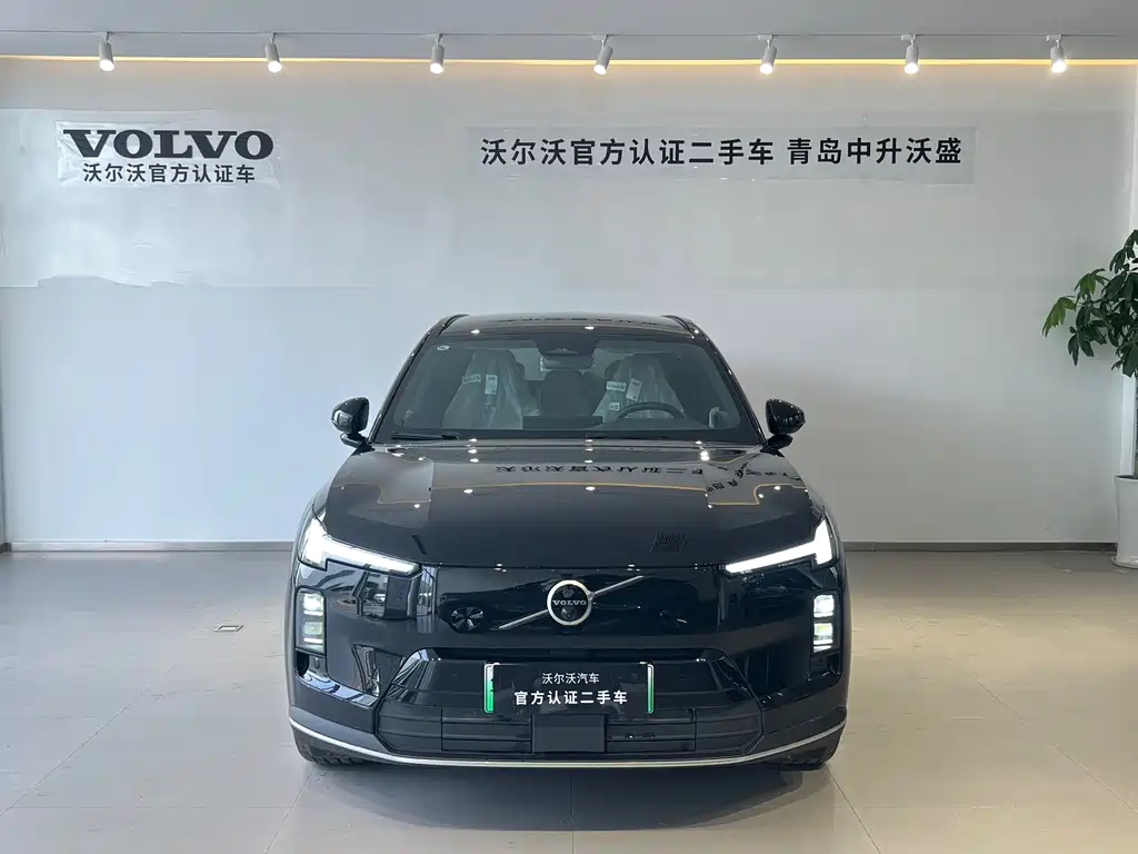 Volvo XC70 Plug-in Hybrid 2026 Four-wheel Drive Super Long Range Plus купить на сайте DeffCars