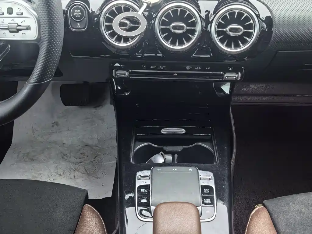 Mercedes-Benz A-Class 2020 A 200 L Sports Sedan купить на сайте DeffCars