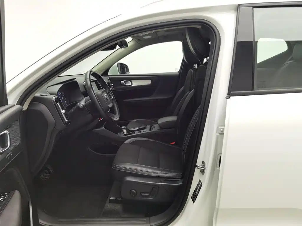 Volvo XC40 2020 T3 Zhixing Fashion Edition купить на сайте DeffCars