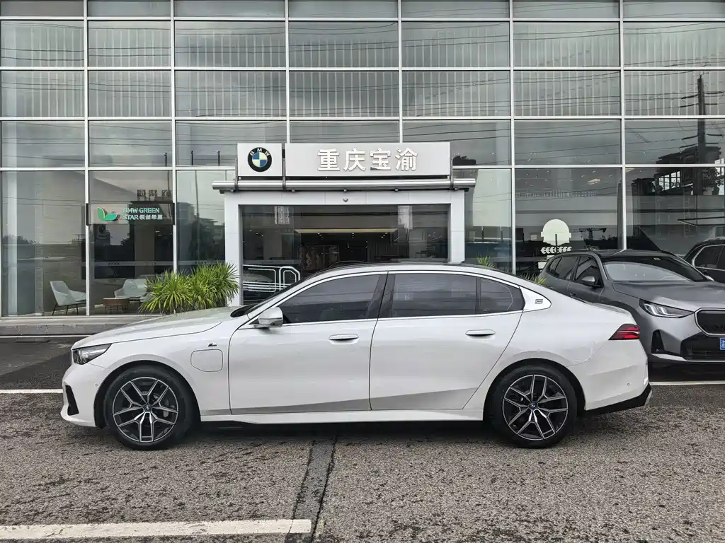 BMW i5 2024 eDrive 35L Exclusive M Sports Package купить на сайте DeffCars
