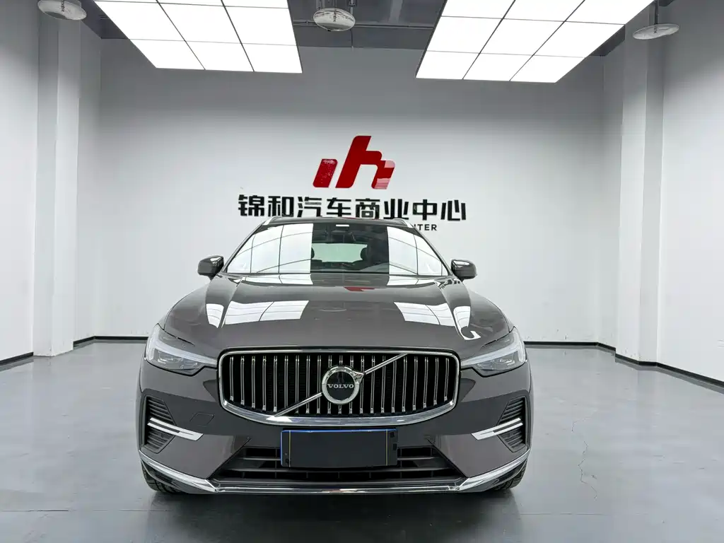 Volvo XC60 2025 B5 four-wheel drive Zhiyi Luxury Edition купить на сайте DeffCars