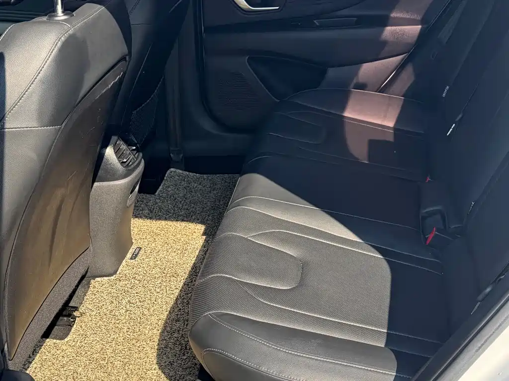 Elantra 2023 1.5L CVT LUX Premium Edition купить на сайте DeffCars