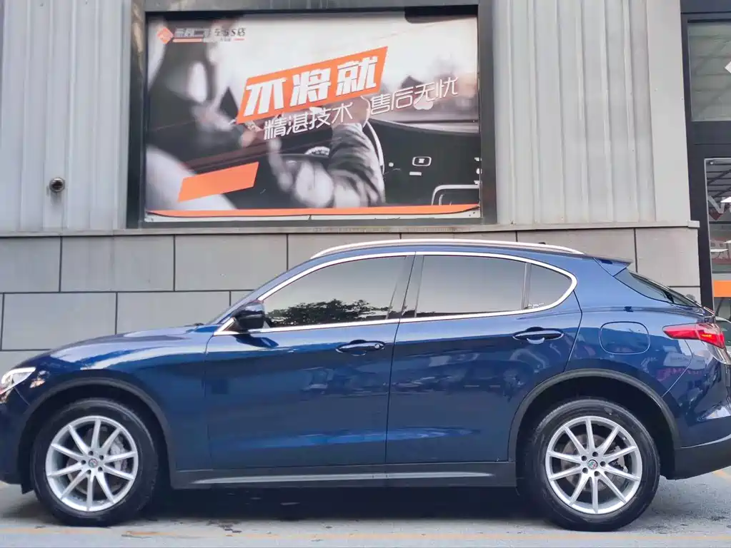 Stelvio 2017 2.0T 200HP Deluxe Edition купить на сайте DeffCars