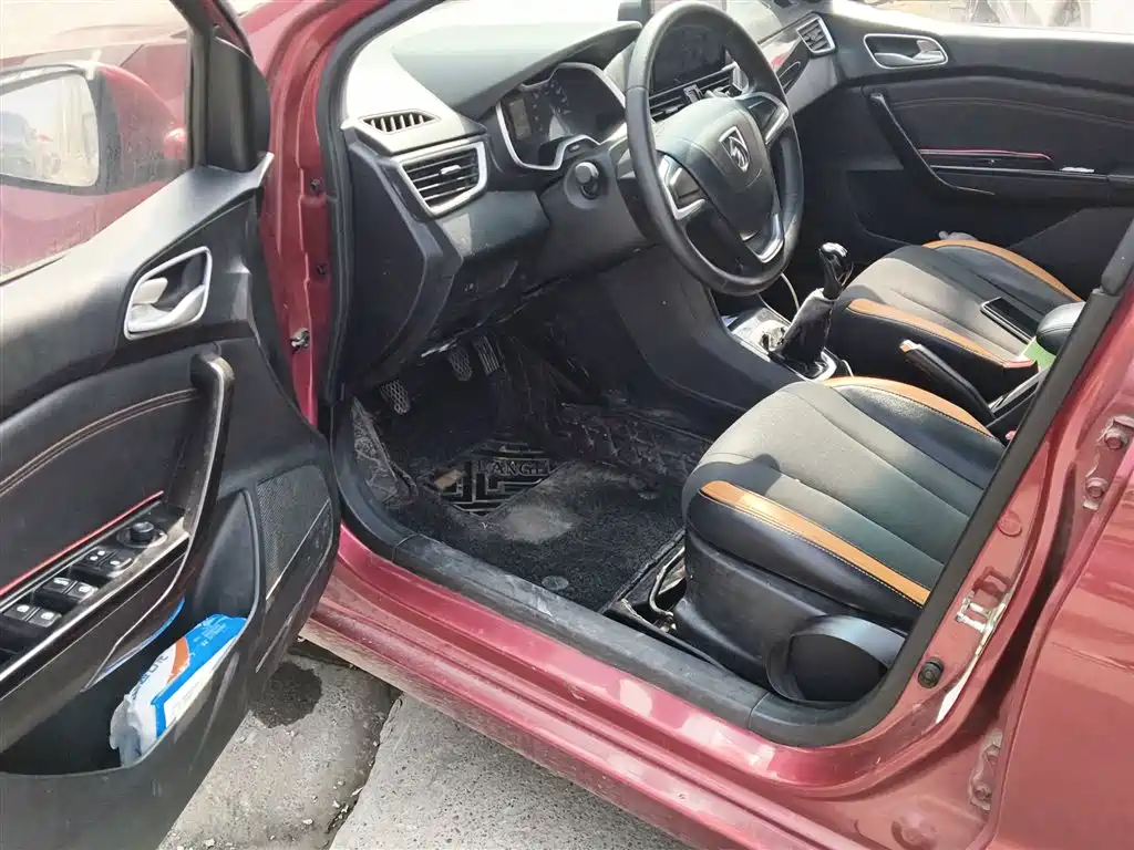 Baojun 310 2016 1.2L manual fashion model купить на сайте DeffCars