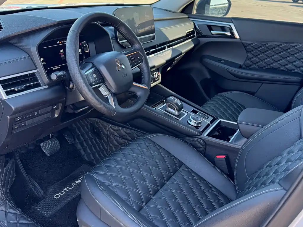 Outlander 2023 1.5T CVT four-wheel drive premium version 7 seats купить на сайте DeffCars