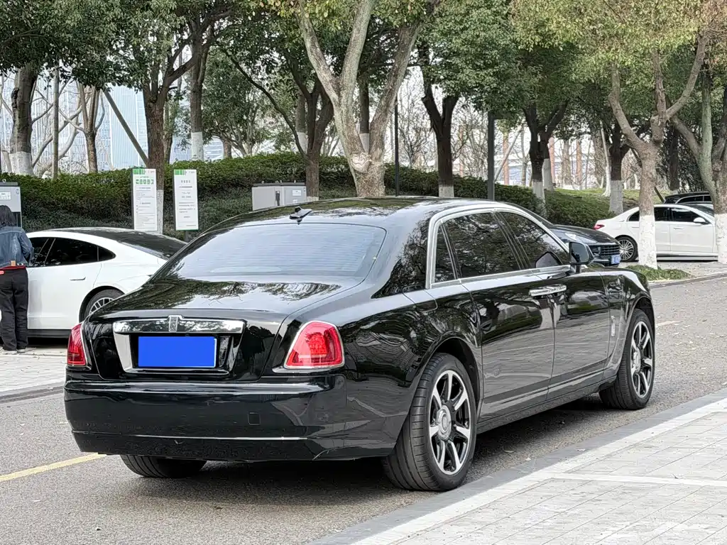 Ghost 2014 6.6T extended version купить на сайте DeffCars