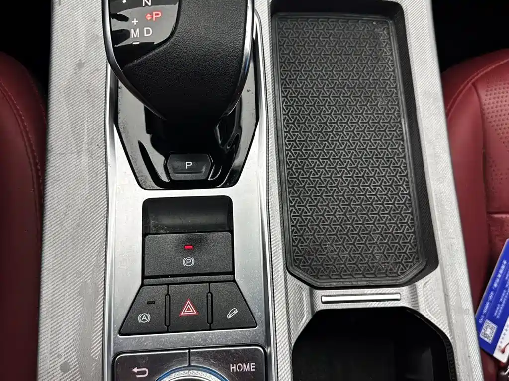 Jietu X70 PLUS 2023 model 1.5T DCT Brave PLUS 5 seats купить на сайте DeffCars