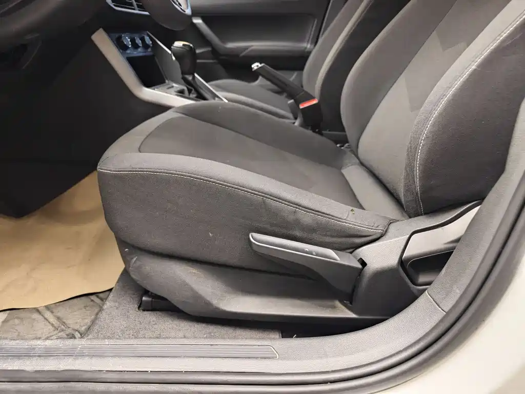 Polo 2023 facelift Plus 1.5L automatic indulgence version купить на сайте DeffCars