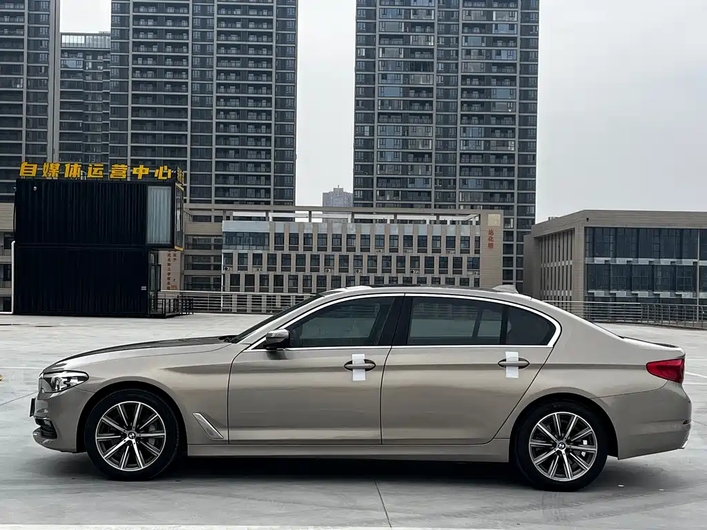 BMW 5 Series 2018 528Li Special Edition launched купить на сайте DeffCars
