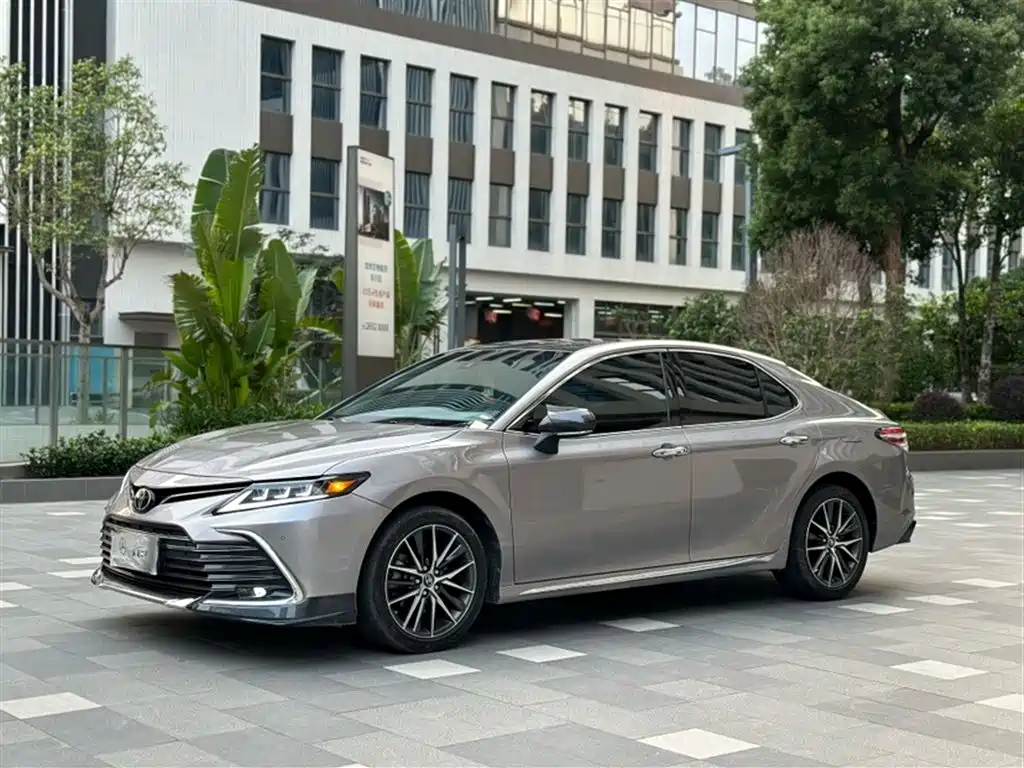 Camry 2023 2.5G Deluxe Edition купить на сайте DeffCars