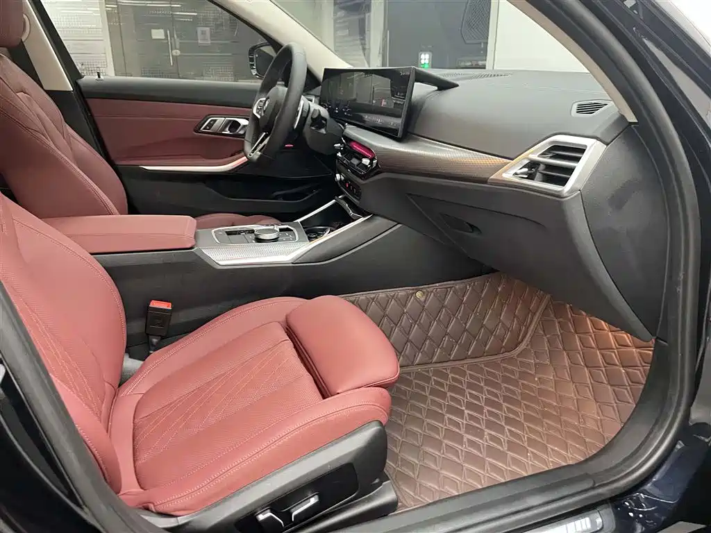 BMW 3 Series 2025 330Li M Sports Night Package купить на сайте DeffCars