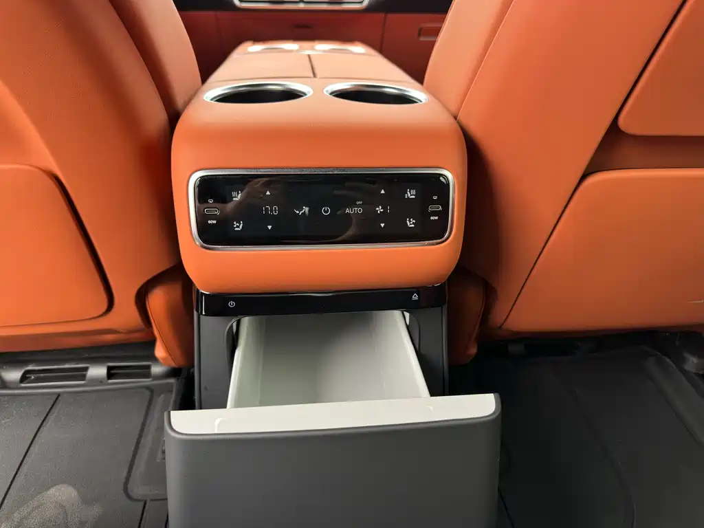 Ideal L9 2024 Ultra купить на сайте DeffCars