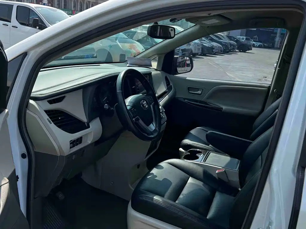 SIENNA 2015 3.5L 2WD L купить на сайте DeffCars