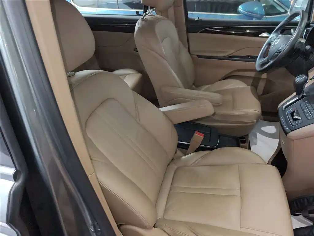 Buick GL8 2018 ES 28T Exclusive Type National VI купить на сайте DeffCars
