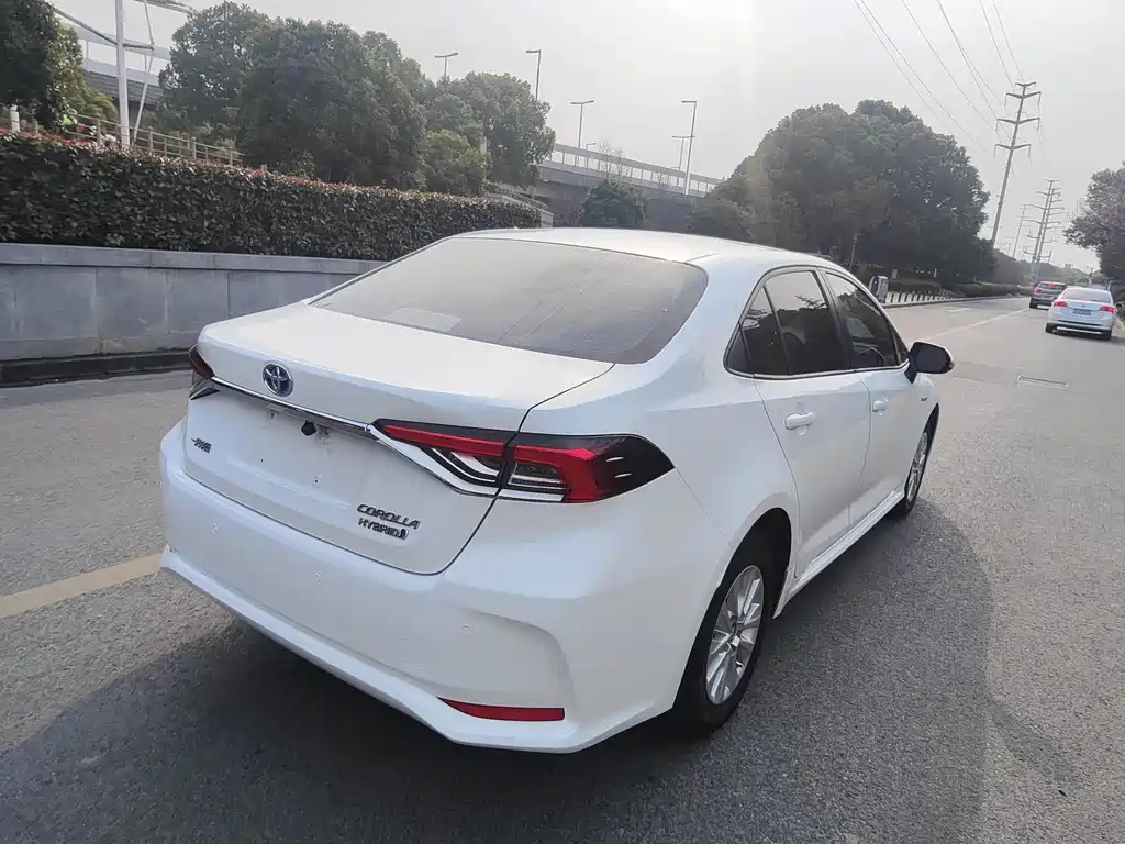 Corolla 2022 Dual Engine 1.8L E-CVT Pioneer Edition купить на сайте DeffCars