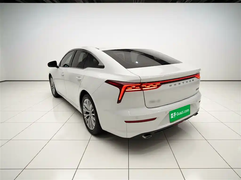 Pentium B70 2023 third generation 1.5T automatic enjoyment type 70th anniversary commemorative edition купить на сайте DeffCars