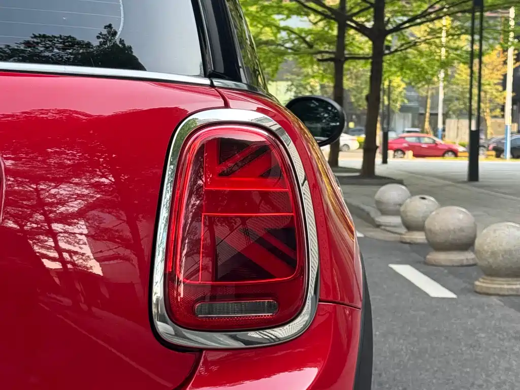 MINI 2019 2.0T COOPER S Classic купить на сайте DeffCars