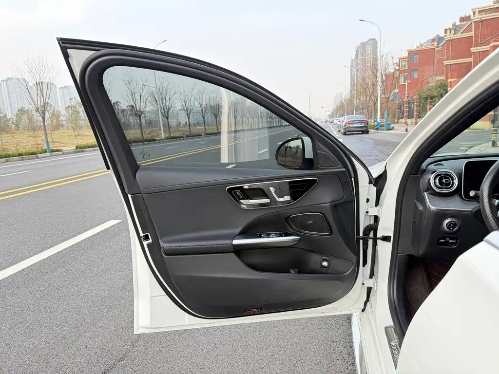 Mercedes-Benz C-Class 2022 facelift C 260 L sports version купить на сайте DeffCars