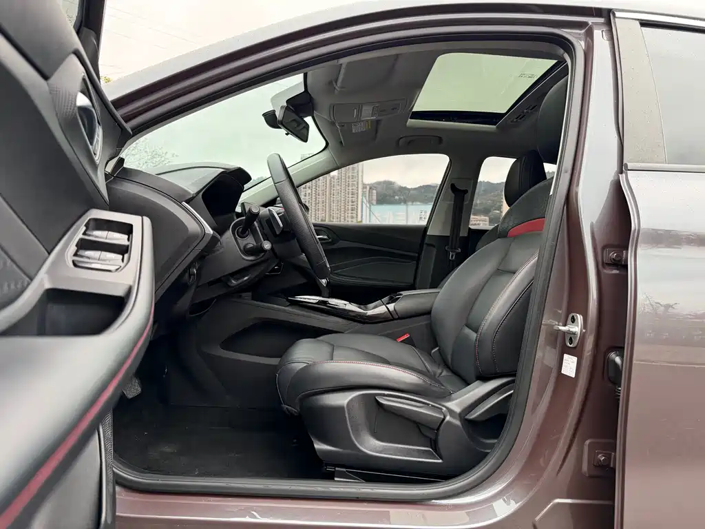 MG5 2021 300TGI DCT Green Luxury Edition купить на сайте DeffCars