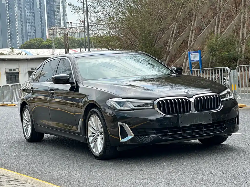BMW 5 Series 2021 525Li Luxury Package купить на сайте DeffCars