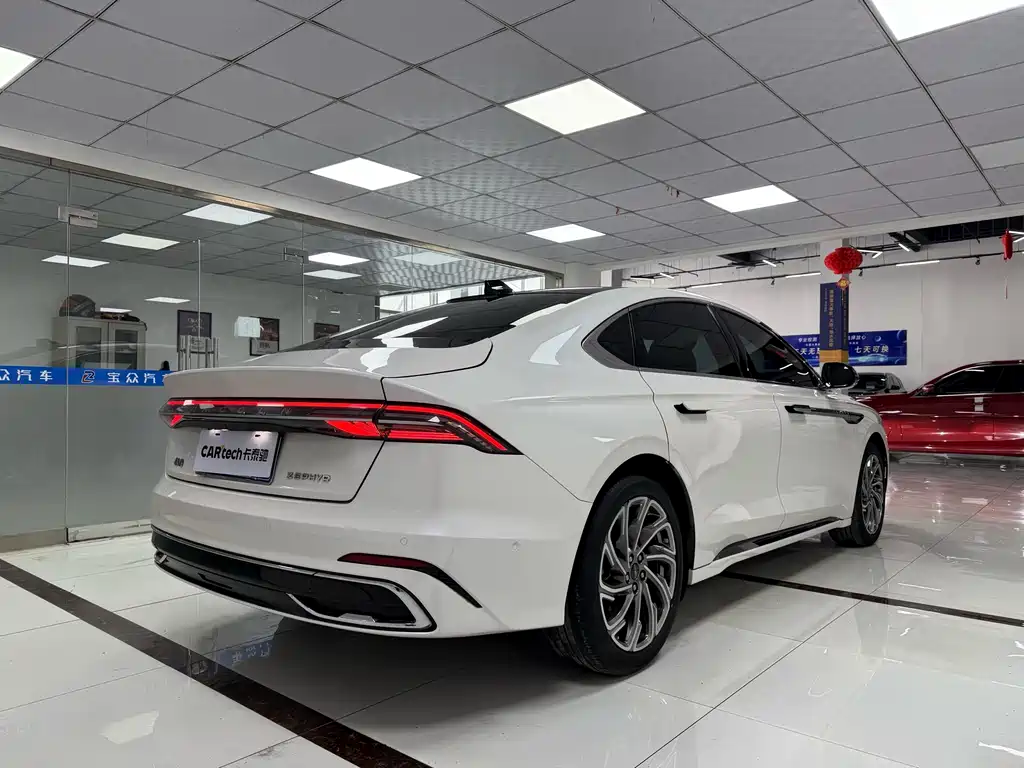 Lincoln Z 2022 iXiang Premium Edition купить на сайте DeffCars