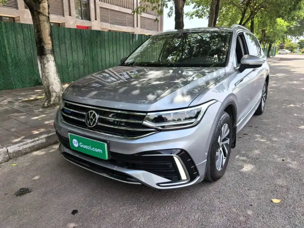 Tiguan L plug-in hybrid 2022 430PHEV plug-in hybrid premium version купить на сайте DeffCars