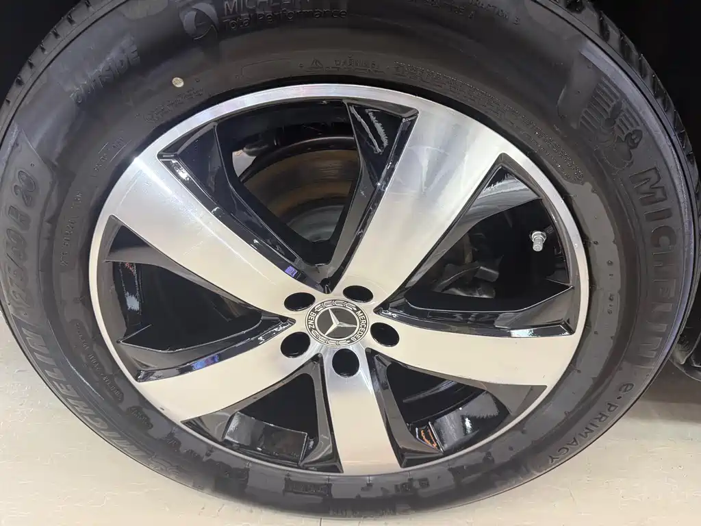 Mercedes-Benz GLS 2025 GLS 450 4MATIC Dynamic купить на сайте DeffCars