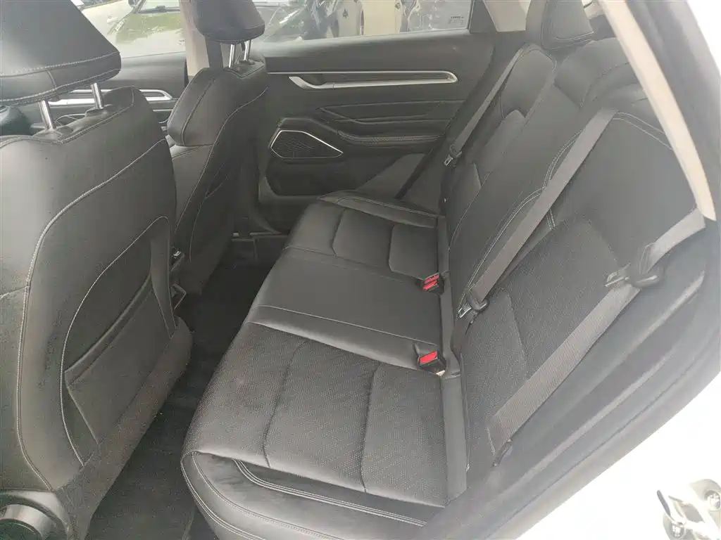 Emgrand 2023 4th Generation Champion Edition 1.5L CVT Luxury Model купить на сайте DeffCars