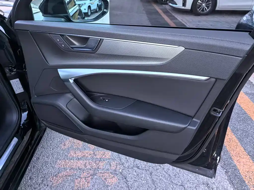 Audi A6L 2019 40 TFSI luxury and elegant model купить на сайте DeffCars