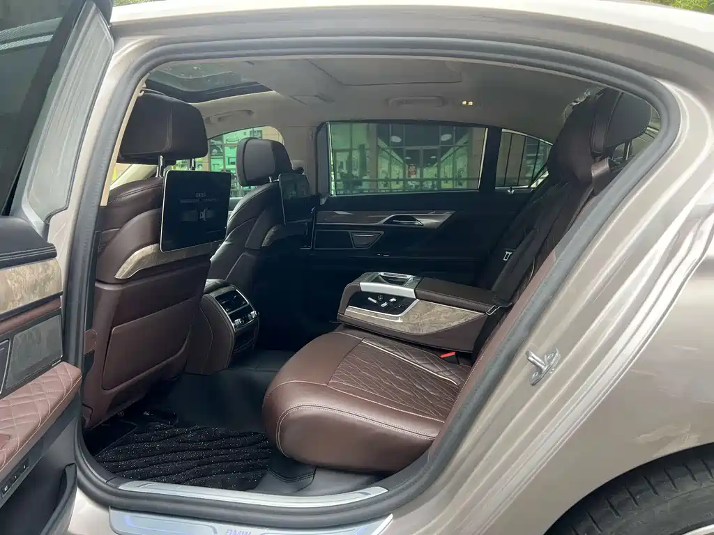 BMW 7 Series 2019 facelift 740Li Exclusive M Sports Package купить на сайте DeffCars