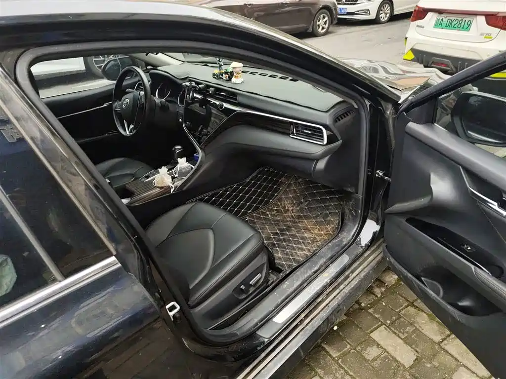 Camry 2019 facelift 2.5G Deluxe Edition купить на сайте DeffCars