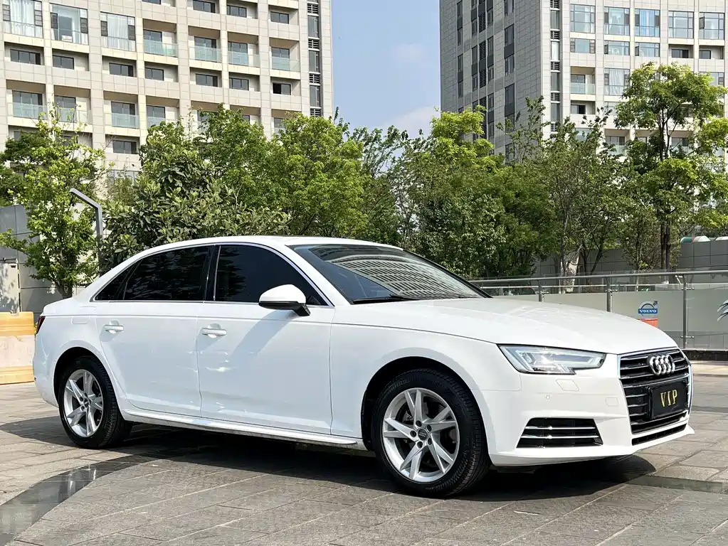 Audi A4L 2018 30th Anniversary Model 40 TFSI Enterprising купить на сайте DeffCars