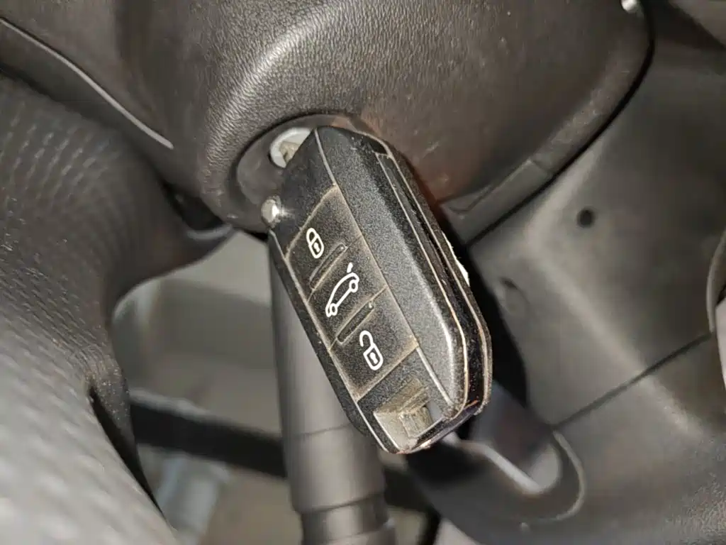 Peugeot 2008 2014 1.6L automatic trendy version купить на сайте DeffCars