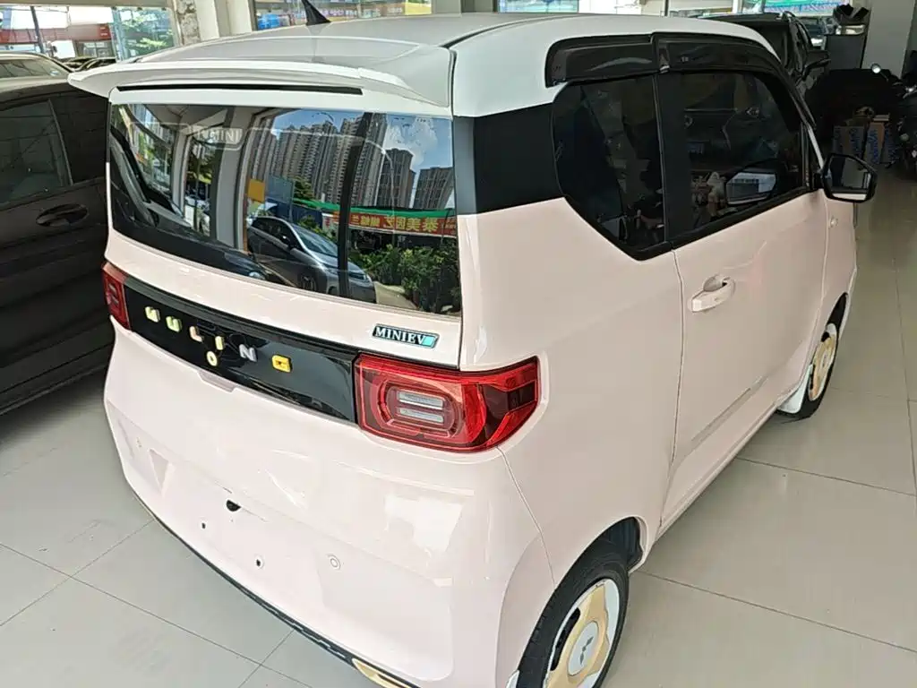 Hongguang MINIEV 2022 Yuexiang model lithium iron phosphate купить на сайте DeffCars