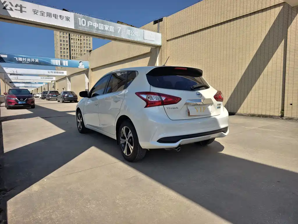 Tiida 2020 1.6L CVT Smart Travel Edition купить на сайте DeffCars