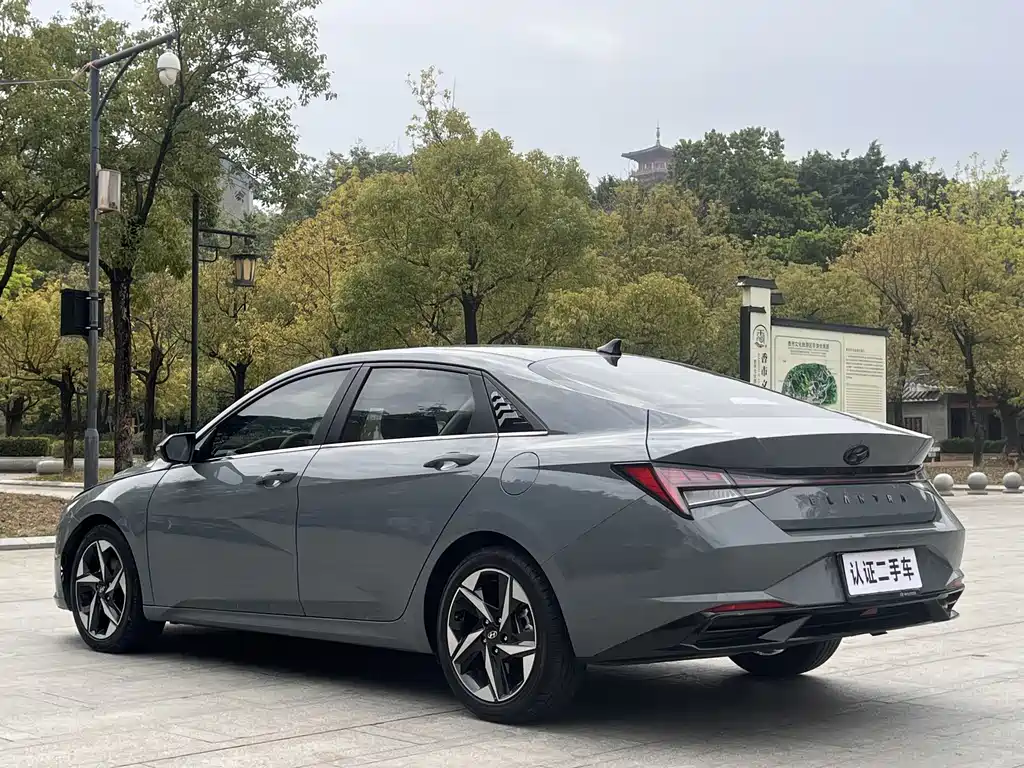 Elantra 2021 1.5L CVT LUX Premium Edition купить на сайте DeffCars