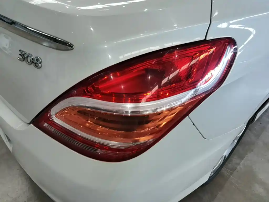Peugeot 308 2014 Enjoy Edition Classic 1.6L Manual Premium Type купить на сайте DeffCars