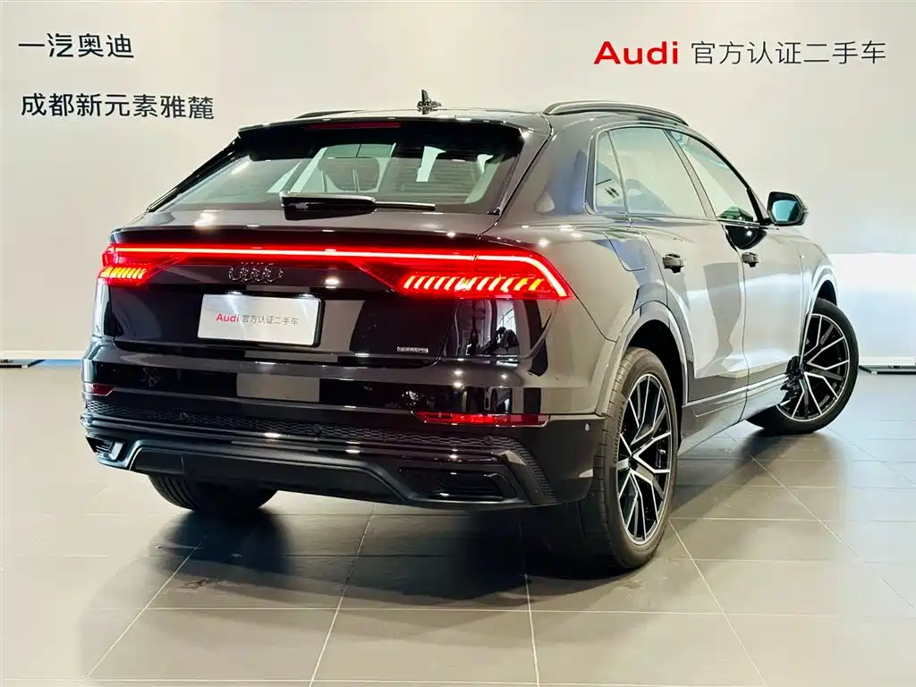Audi Q8 2023 55 TFSI exclusive dynamic model купить на сайте DeffCars