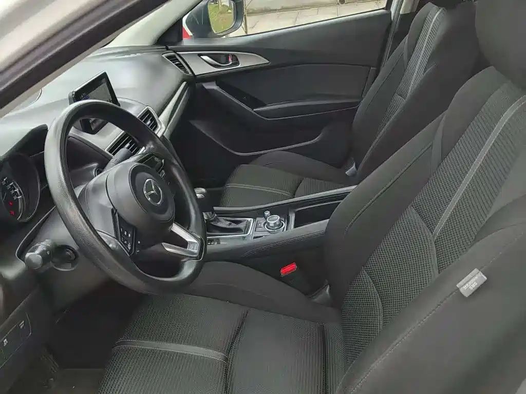 Mazda3 Angkesela 2020 1.5L automatic version купить на сайте DeffCars