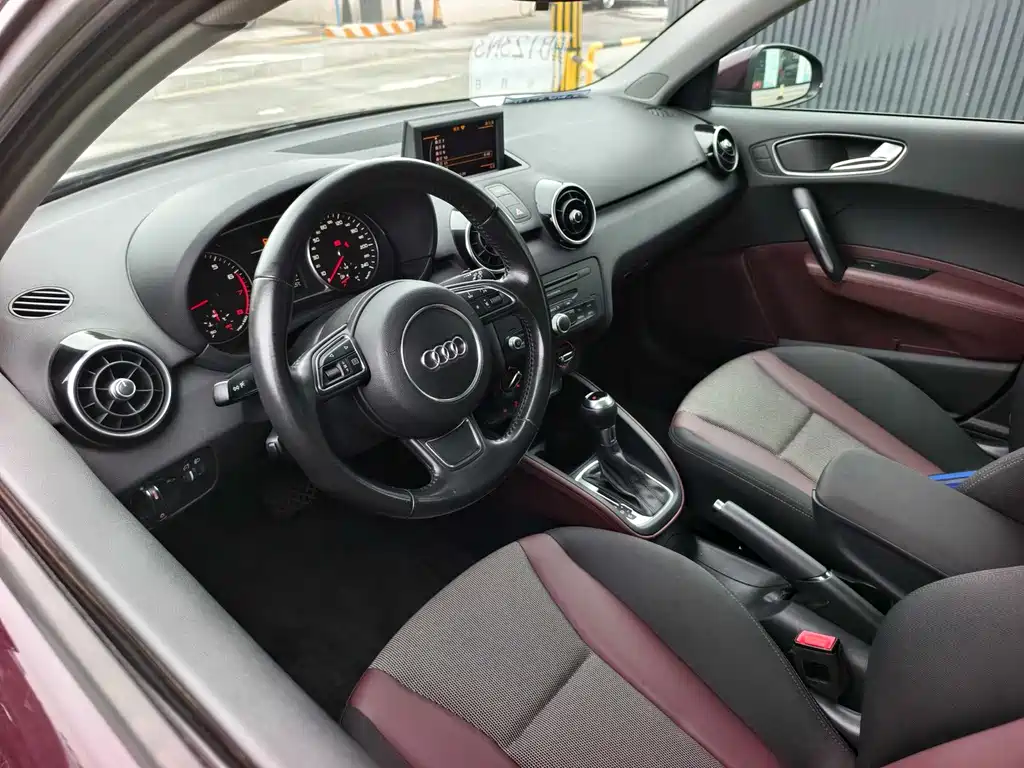 Audi A1 2013 30 TFSI Sportback Ego купить на сайте DeffCars