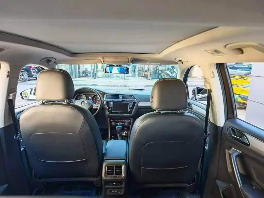 Tiguan L 2017 330TSI automatic two-wheel drive luxury version купить на сайте DeffCars